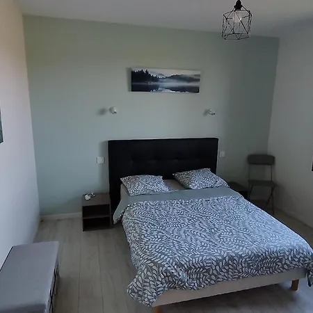 Maison Individuelle Avec Terrain Arboré Hébergement de vacances *