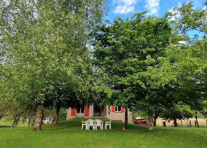 Maison Individuelle Avec Terrain Arboré * Mayrinhac-Lentour