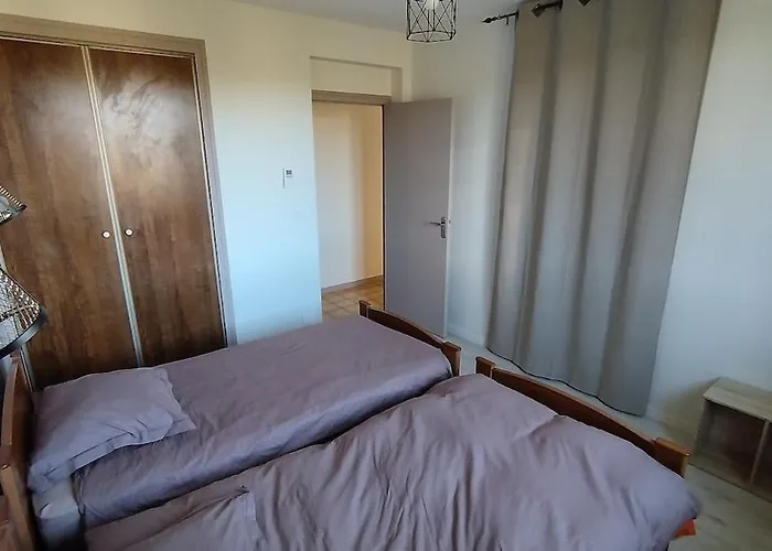 Maison Individuelle Avec Terrain Arboré Mayrinhac-Lentour